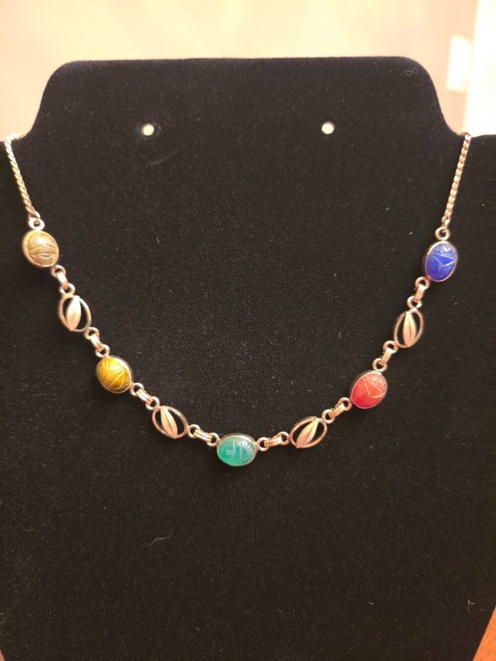 Van Dell Vintage 12K GF Semi-Precious Stone Scarab Necklace - Like New